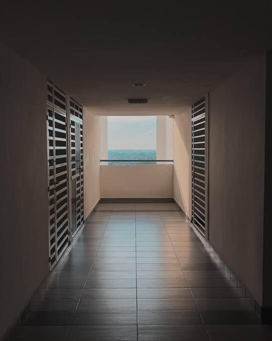 Modern Minimalist Home Retreat Near Lake Garden Taiping Exterior photo